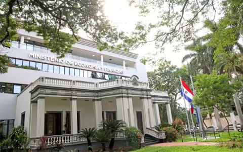 Fachada del Ministerio de Econom�a y Finanzas.