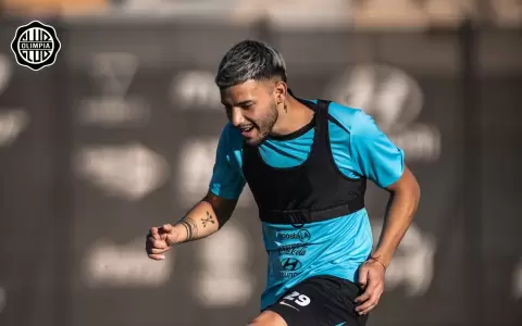 Los detalles de la oferta que V�lez Sarsfield envi� a Olimpia por Iv�n Leguizam�n