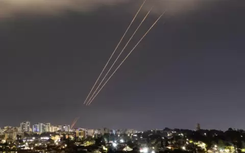 Ir�n lanz� m�s de 100 drones contra territorio israel�.