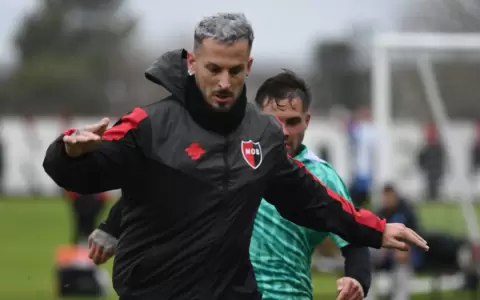 Doblete del Pipa Benedetto en Newell's