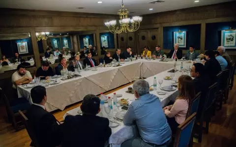 Reuni�n con el candidato presidencial, Arnaldo Wiens