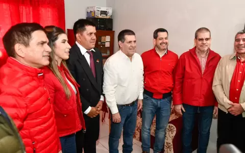 Dirigencia colorada en inauguraci�n de Educal.