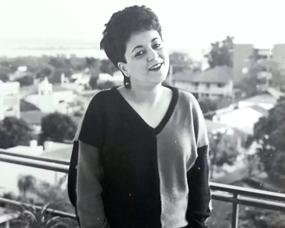 Julie Banks. Cortes�a