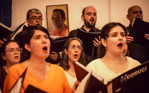 Coro de la Univ. Cat�lica de Encarnaci�n.