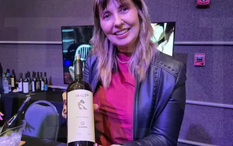 Adriana Fern�ndez, propietaria de la bodega Atl�ntica en Uruguay expuso sus productos en Uruguay Wine.
