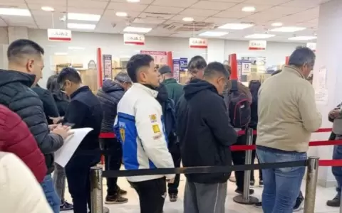 Muchos esperaron hasta hoy para pagar por sus patentes.