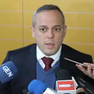 Camilo Benítez defiende su reelección y sostiene que su candidatura no viola la Constitución