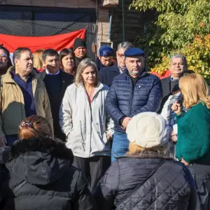 Comitiva de legisladores se reunió con compatriotas en Argentina