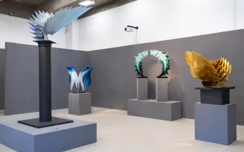 Vista de sala de la muestra "Resonancia" de Roque Ardissone.
