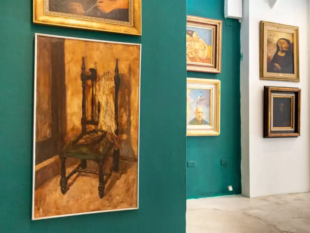 Vista de sala de la muestra "Tras las huellas del color", de Juan Guerra Gaja