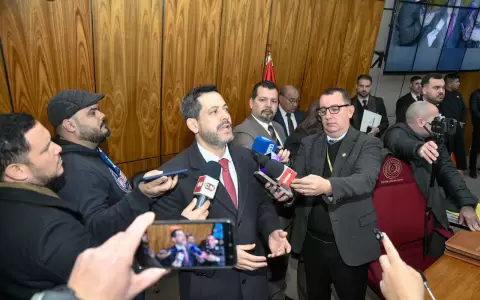 Ra�l Latorre, presidente de Diputados.