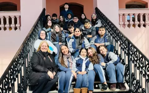 Visita de los estudiantes al Cabildo.