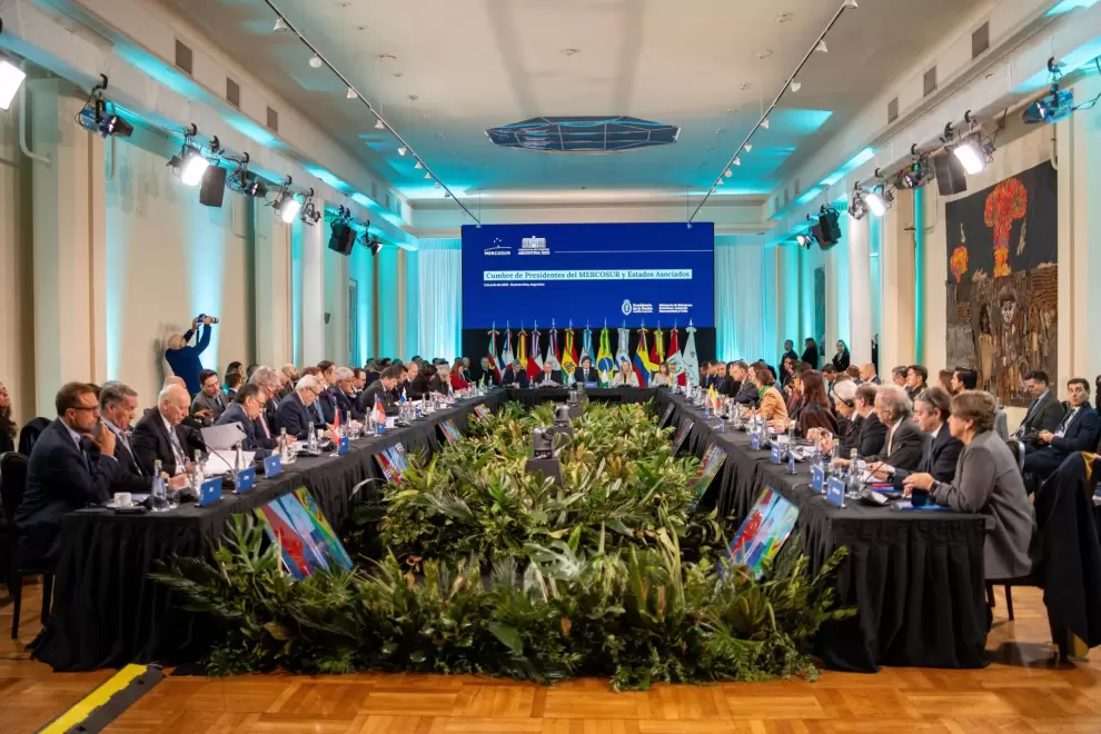 Santiago Pe�a en la Cumbre del Mercosur 2025.
