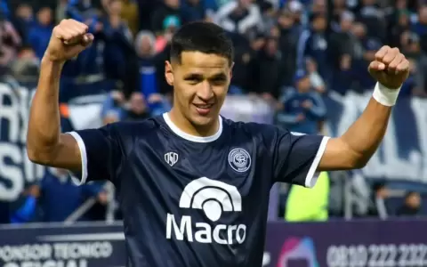 Los detalles del nuevo contrato de Alex Arce