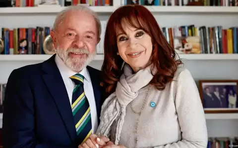 El presidente brasile�o Luiz In�cio Lula da Silva acudi� al domicilio de Cristina Fern�ndez, la dos veces presidenta argentina, condenada.