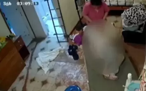 La mujer maltrataba a un adulto mayor.