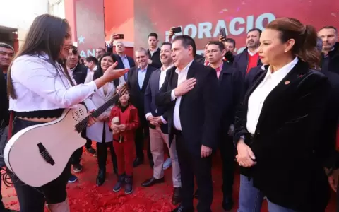 Festejo en la ANR.