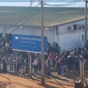 Argentinos cruzaron masivamente a Encarnaci�n para hacer compras