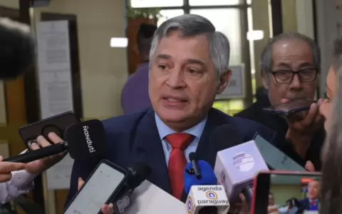 Ministro de Educaci�n, Luis Ram�rez.