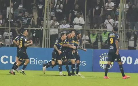 Sportivo Trinidense vence sobre la hora a Olimpia en un partidazo
