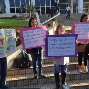 Víctimas de "la mafia de pagarés" preparan movilización