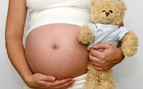 Ni�a madre.