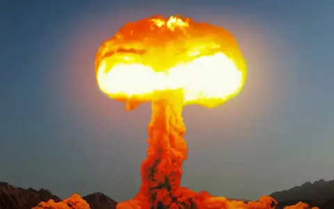 Explosi�n a causa de una bomba nuclear.