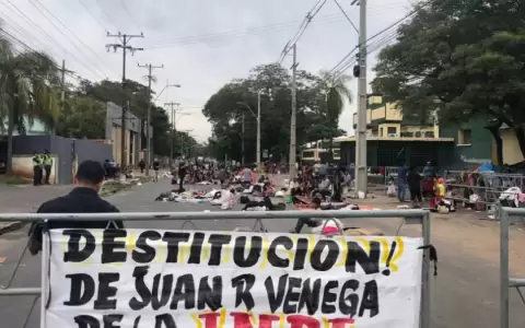 Ind�genas protestan por mejores condiciones de vida.