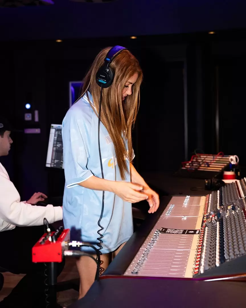 Shakira prepara un nuevo tema.