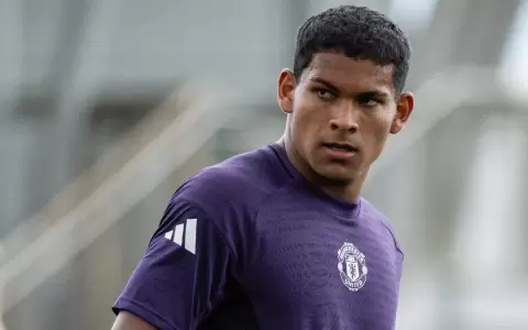 Diego Le�n utilizar� el dorsal de un hist�rico futbolista del Manchester United
