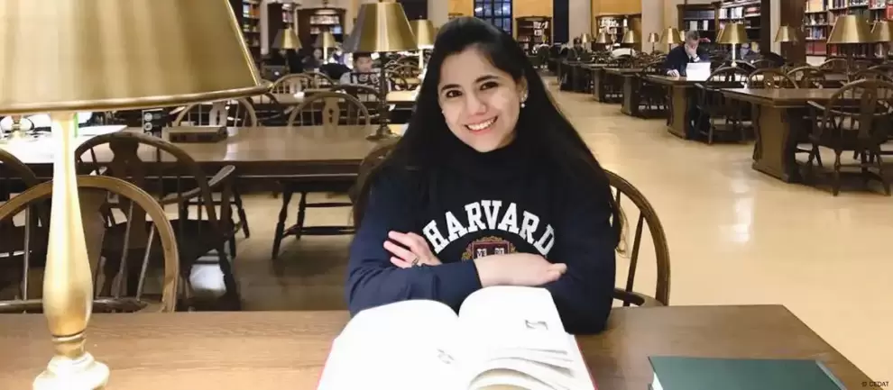 Dafne Almazán obtuvo muy joven un posgrado en la Universidad de Harvard. Imagen: CEDAT/DW