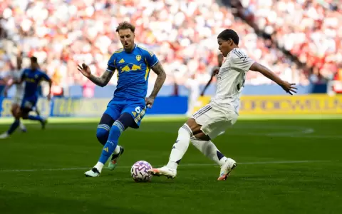 As� fue el primer partido de Diego Le�n en Manchester United