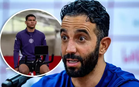 Director t�cnico de Manchester United opin� sobre el debut de Diego Le�n