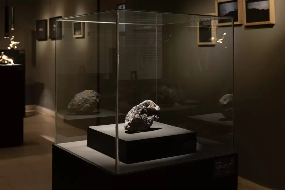Laura Mandelik, obra de la muestra "Meteora". Cortes�a de la artista