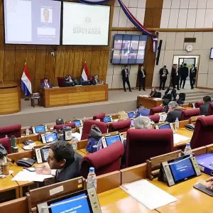 Diputados evita debate sobre denuncias en Mburuvicha R�ga