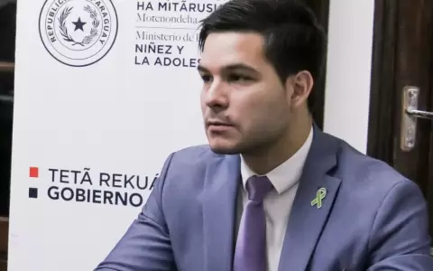 Ministro de la Ni�ez y Adolescencia, Walter Guti�rrez.