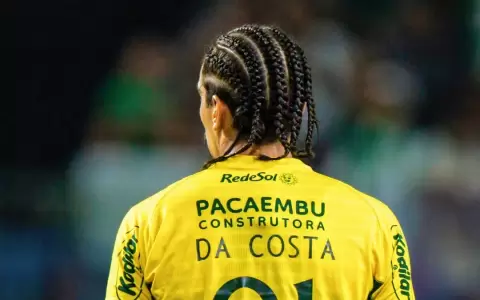 Francisco da Costa marca por tercer partido consecutivo