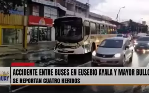 El incidente ocurri� en hora pico sobre la transitada avenida.