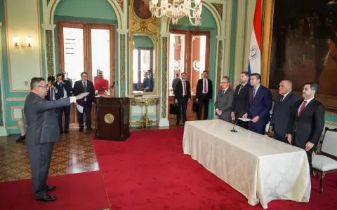 Juramento de Gustavo Leite como embajador.