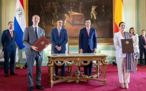 Firma del acuerdo entre Paraguay y Espa�a.