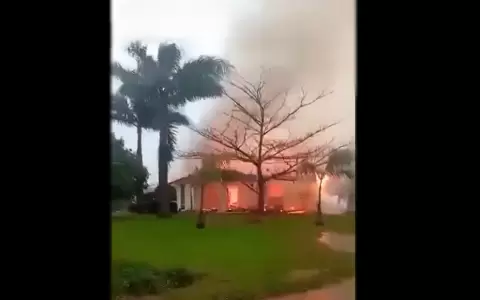 Ca�da de rayo en Nueva Toledo.