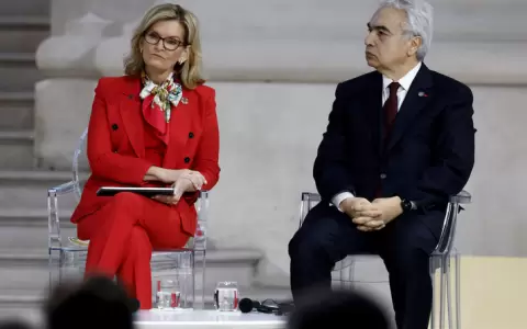 Doreen Bogdan-Martin, Secretaria General de la Uni�n Internacional de Telecomunicaciones, y Fatih Birol, Director Ejecutivo de Agencia Internacional.