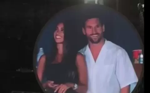 Lionel Messi y Antonela Roccuzzo tambi�n aparecieron en la "kiss cam" de Coldplay
