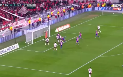 Orlando Gill salv� a San Lorenzo de Almagro en la �ltima jugada ante River Plate