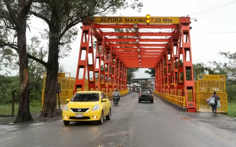 Paso migratorio Clorinda-Falc�n.