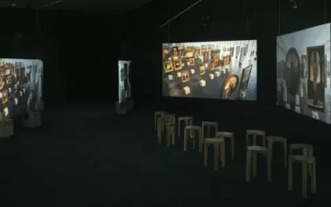 Isaac Julien, A Marvellous Entanglement (2025). Instalaci�n de videoarte.