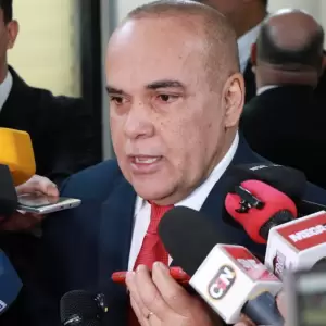 "�Cu�nto es mucho dinero?": Bachi N��ez justifica m�s de G. 1.000 millones para un obelisco en el Chaco
