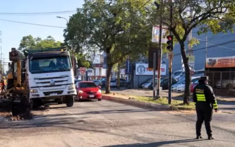 Obras contin�an en la intersecci�n entre Avda. Mariscal L�pez y Waldino Lovera.