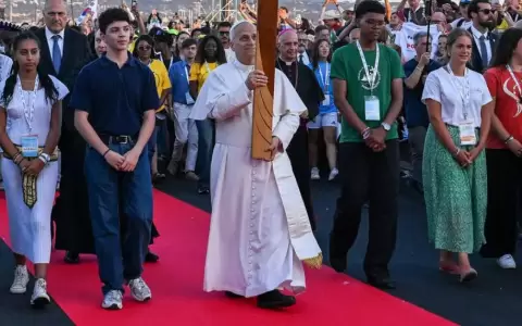 El papa Le�n XIV durante el cierre del Jubileo en Tor Vergata, en la periferia de Roma.