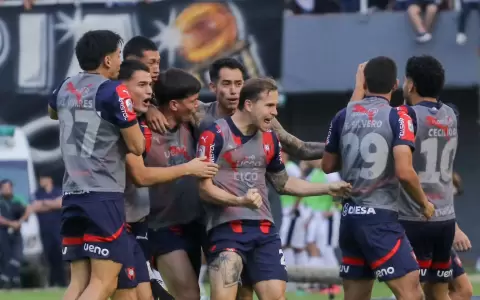 �Ciclonazo del puntero invicto!: Cerro Porte�o remonta a Olimpia y corta racha negativa en el Supercl�sico